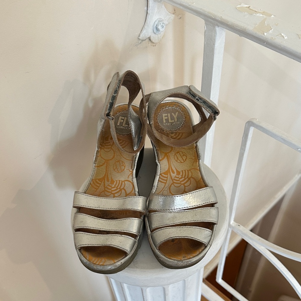 Fly London Women's Metallic Sandals